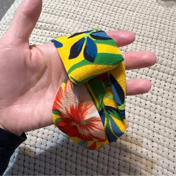 đź’—FREE WITH PURCHASEđź’— Elastic Headband Bundle - Picture 13 of 14